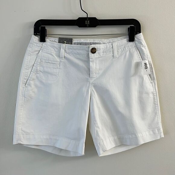 NWT Old Navy The Perfect Khakis Shorts Low Rise Mid-Length Stretch Size 2 - Picture 1 of 8